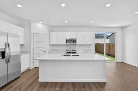 Kitchen - 1165 Monique St, Galt, CA 95632 photo 1 of 7