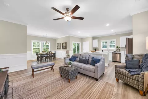 207 Engineer Ln, Irmo, SC 29063