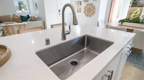 Kitchen - 2877 E Amberley Privado, Ontario, CA 91762 photo 4 of 6