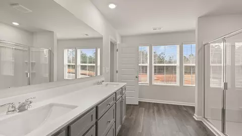 Bath - 467 Tate St, Monroe, GA 30655 photo 2 of 5