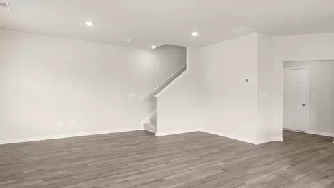 Living - 467 Tate St, Monroe, GA 30655 photo 2 of 5