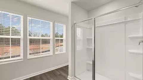 Bath - 467 Tate St, Monroe, GA 30655 photo 3 of 5