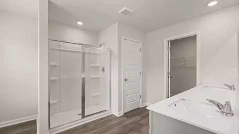Bath - 467 Tate St, Monroe, GA 30655 photo 1 of 5