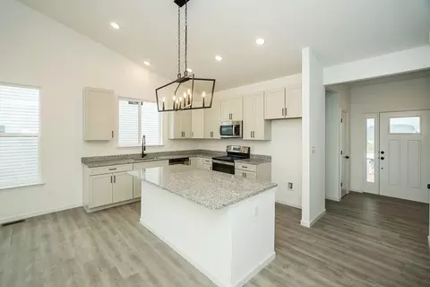 Kitchen - 6 Alder Creek Dr, Wright City, MO 63390 photo 2 of 13
