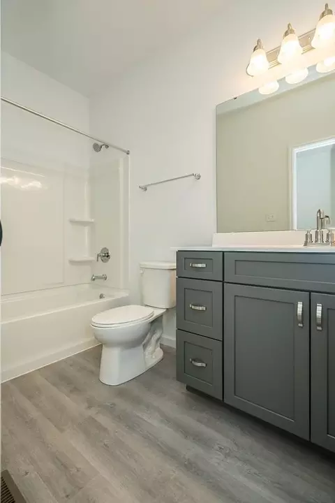 Bath - 6 Alder Creek Dr, Wright City, MO 63390 photo 1 of 8