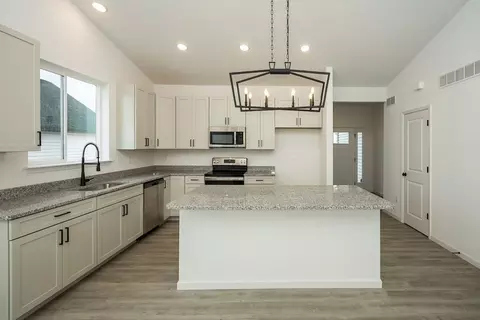Kitchen - 6 Alder Creek Dr, Wright City, MO 63390 photo 5 of 13