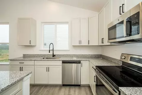 Kitchen - 6 Alder Creek Dr, Wright City, MO 63390 photo 1 of 13