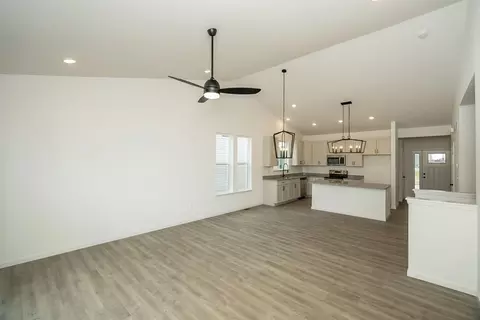 Living - 6 Alder Creek Dr, Wright City, MO 63390 photo 2 of 7