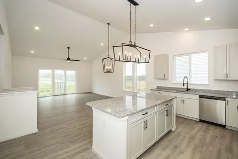 Kitchen - 6 Alder Creek Dr, Wright City, MO 63390 photo 4 of 13