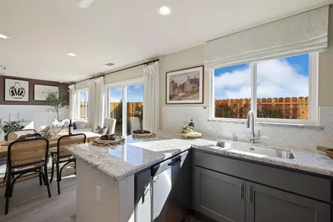 Kitchen - 484 Anthology St, Turlock, CA 95380 photo 2 of 7