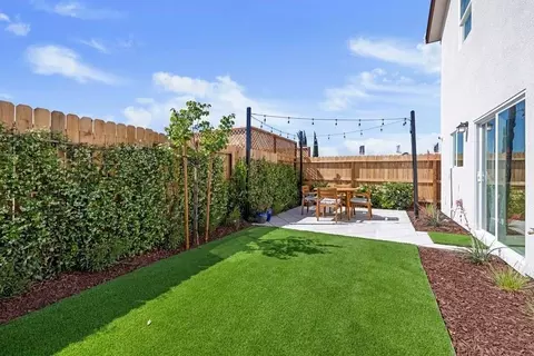Exterior - 484 Anthology St, Turlock, CA 95380 photo 10 of 10