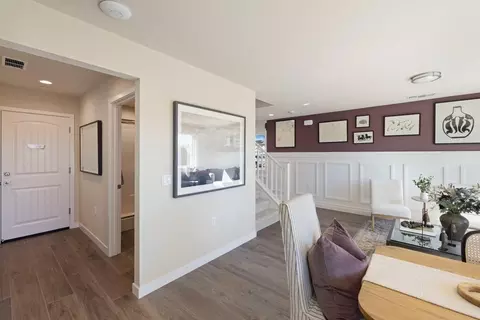Entry Way - 484 Anthology St, Turlock, CA 95380 photo 4 of 14