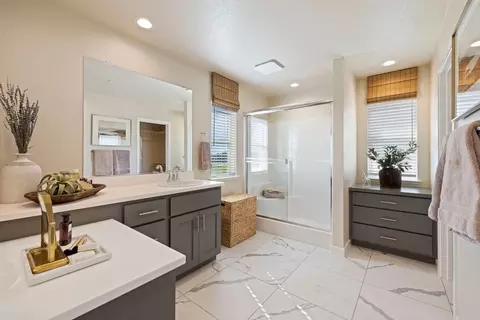 Bath - 484 Anthology St, Turlock, CA 95380 photo 3 of 3