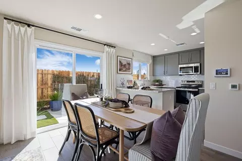 Dining - 484 Anthology St, Turlock, CA 95380 photo 1 of 2