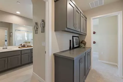 Entry Way - 484 Anthology St, Turlock, CA 95380 photo 9 of 14