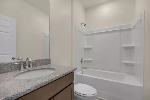 Bath - 4012 Watergate Dr, Milton, FL 32583 photo 1 of 1