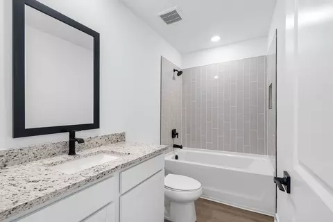 Bath - Undisclosed, Spring Hill, FL 34609 photo 3 of 3