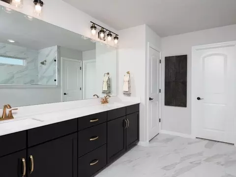 Bath - 114 Kays Path, Georgetown, TX 78626 photo 2 of 6
