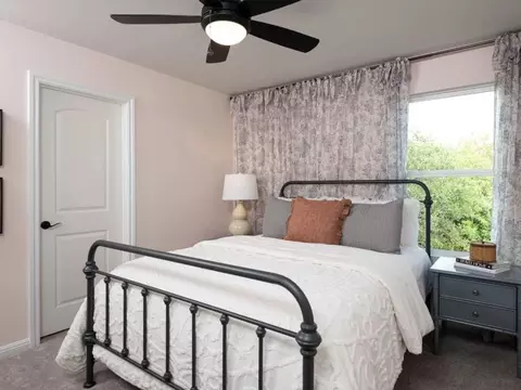 Bedroom - 114 Kays Path, Georgetown, TX 78626 photo 6 of 12