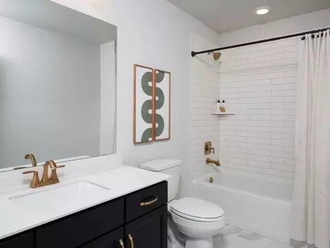 Bath - 114 Kays Path, Georgetown, TX 78626 photo 4 of 6