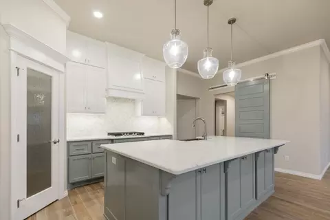 Kitchen - 2920 E Northampton St, Broken Arrow, OK 74014 photo 2 of 14
