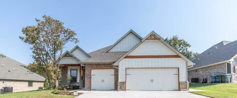 Exterior - 2920 E Northampton St, Broken Arrow, OK 74014 photo 3 of 27