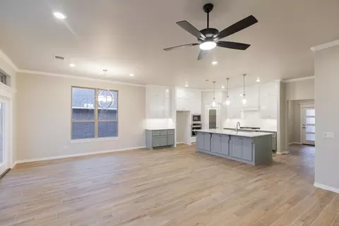 Living - 2920 E Northampton St, Broken Arrow, OK 74014 photo 2 of 8
