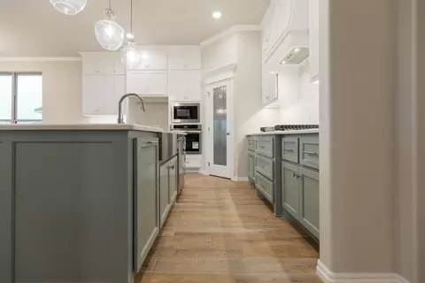 Kitchen - 2920 E Northampton St, Broken Arrow, OK 74014 photo 9 of 14