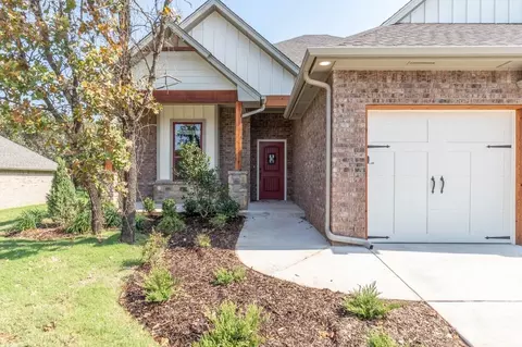 Exterior - 2920 E Northampton St, Broken Arrow, OK 74014 photo 5 of 27