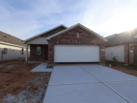 730 Falling Cave Dr, Willis, TX 77378