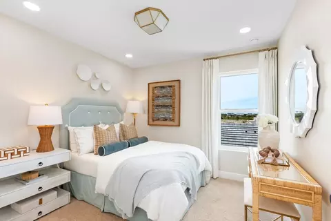 Bedroom - 17652 Cane Ave, Venice, FL 34293 photo 3 of 3