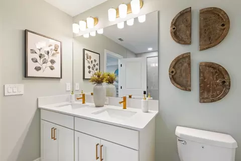 Bath - 17652 Cane Ave, Venice, FL 34293 photo 1 of 1