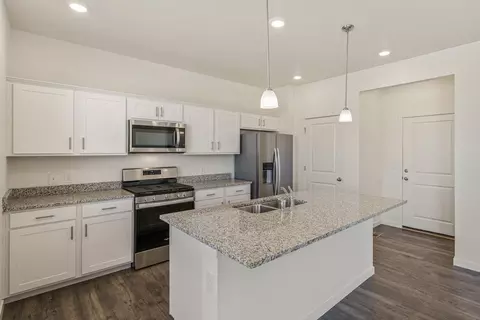 Kitchen - 4725 Antler Way, Johnstown, CO 80534 photo 2 of 2