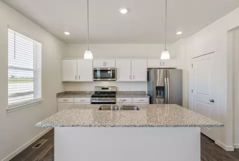 Kitchen - 4725 Antler Way, Johnstown, CO 80534 photo 1 of 2
