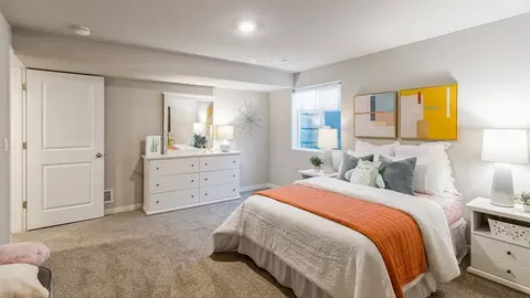 Bedroom - 3285 Artesian Rd, Marion, IA 52302 photo 4 of 14
