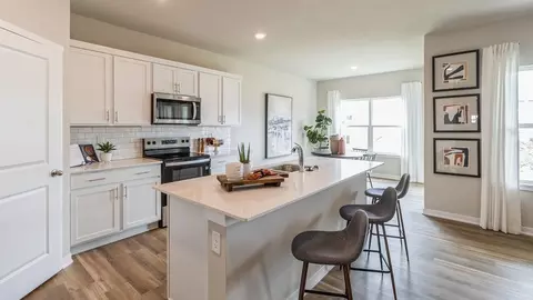 Kitchen - 3285 Artesian Rd, Marion, IA 52302 photo 4 of 5