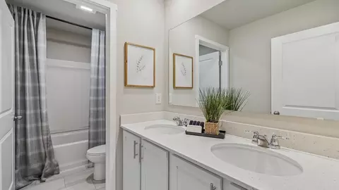 Bath - 3285 Artesian Rd, Marion, IA 52302 photo 9 of 9