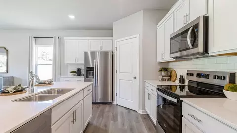 Kitchen - 3285 Artesian Rd, Marion, IA 52302 photo 1 of 5