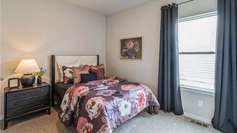 Bedroom - 3285 Artesian Rd, Marion, IA 52302 photo 10 of 14