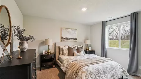 Bedroom - 3285 Artesian Rd, Marion, IA 52302 photo 7 of 14