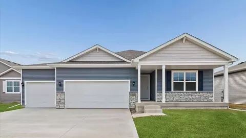 Exterior - 3285 Artesian Rd, Marion, IA 52302 photo 4 of 5