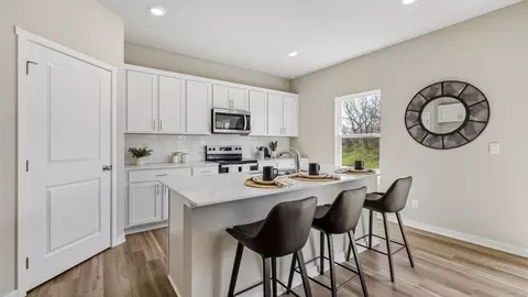 Kitchen - 3285 Artesian Rd, Marion, IA 52302 photo 5 of 5