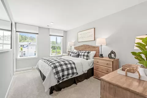 Bedroom - 8905 Arcadius Dr, Myrtle Beach, SC 29568 photo 4 of 5