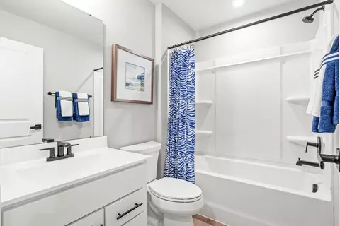 Bath - 8905 Arcadius Dr, Myrtle Beach, SC 29568 photo 4 of 5