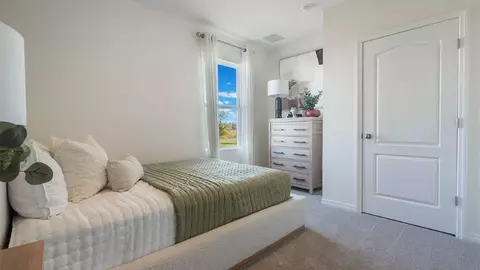 Bedroom - 1372 Bear Hammock Dr, Umatilla, FL 32784 photo 7 of 16