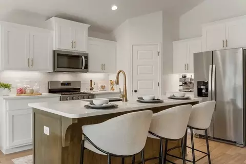 Kitchen - 11320 E 93rd Pl N, Owasso, OK 74055 photo 9 of 14
