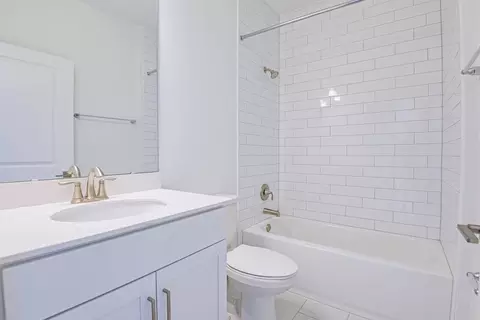 Bath - 836 Brook Forest Dr, Saint Augustine, FL 32092 photo 1 of 11
