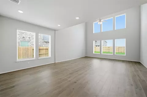 Living - 7906 Jasper Mdws, Angleton, TX 77515 photo 5 of 10