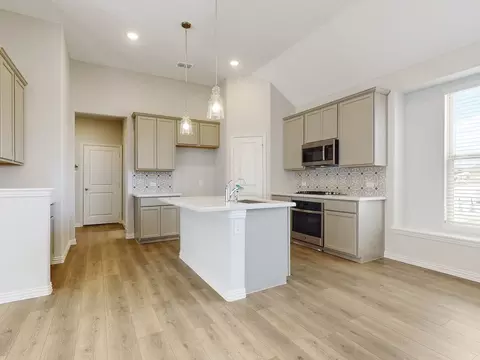 8104 Prairie Park Blvd, Denton, TX 76207