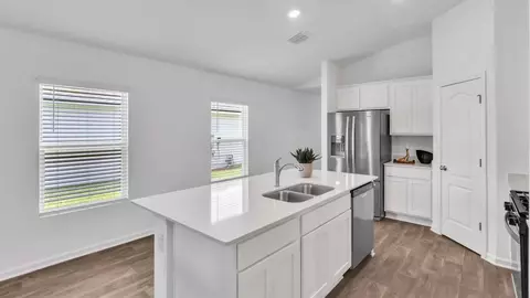 Kitchen - 21 Divot Pl, Bunnell, FL 32110 photo 2 of 4